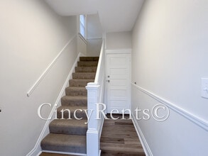 3121 Minot Ave, Unit 2 in Cincinnati, OH - Building Photo - Building Photo