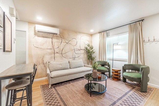734 Vine St in Reno, NV - Building Photo - Building Photo