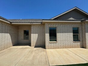2616 136th St in Lubbock, TX - Foto de edificio - Building Photo