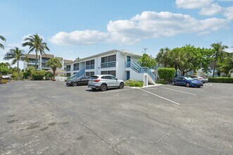 11000 S Ocean Dr in Jensen Beach, FL - Building Photo - Building Photo