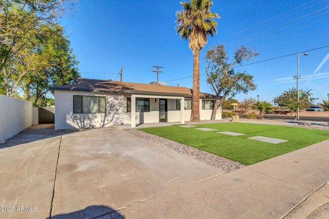 property at 7538 E Garfield St