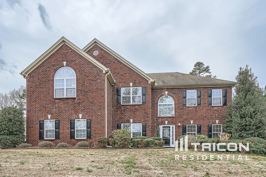 247 McCart Rd NE in Conyers, GA - Building Photo