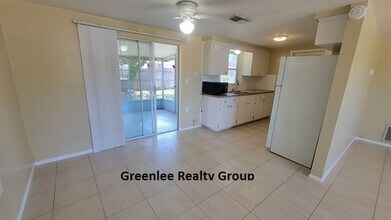5424 Shell Dr in New Port Richey, FL - Foto de edificio - Building Photo