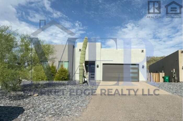 37042 N Conestoga Trail in Cave Creek, AZ - Building Photo