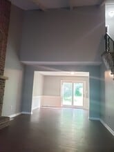 8819 W 77th St in Overland Park, KS - Building Photo - Building Photo