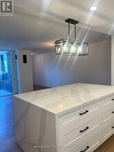 1535 Lakeshore Rd E in Mississauga, ON - Building Photo - Building Photo