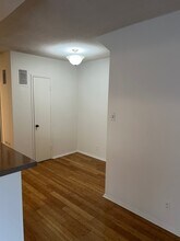 1046 N Laurel Ave, Unit 5 in West Hollywood, CA - Building Photo - Building Photo