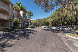 6511 Emerald Dunes Dr in Royal Palm Beach, FL - Building Photo - Building Photo