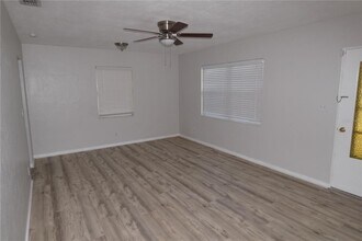 700 31st Ave N in St. Petersburg, FL - Building Photo - Building Photo