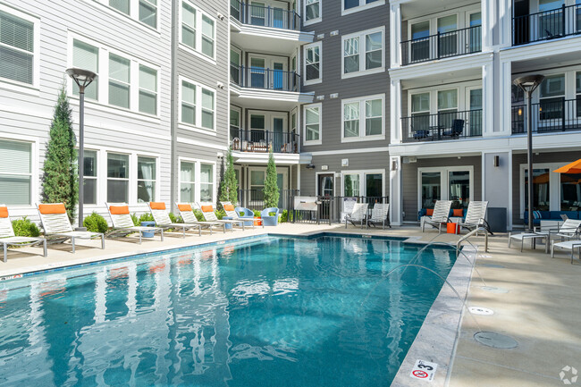 Altair at the Heights in Clayton, MO - Foto de edificio - Building Photo