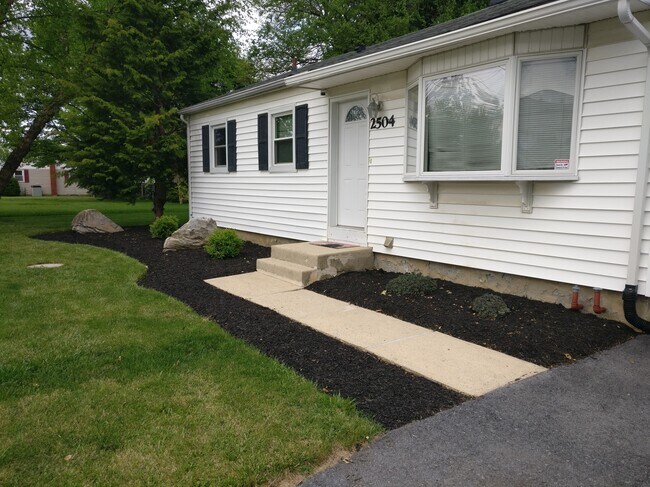 2504 Levans Rd in Coplay, PA - Building Photo - Building Photo