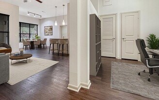 400 McGowen St in Houston, TX - Building Photo