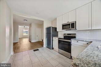 6002 W Thompson St in Philadelphia, PA - Building Photo - Building Photo