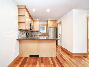 5420 Fauntleroy Wy SW in Seattle, WA - Building Photo - Building Photo