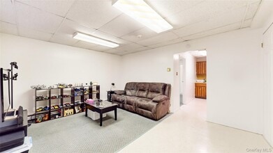 498 NY-52 in Carmel, NY - Foto de edificio - Building Photo