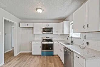 4025 Field St in Haltom City, TX - Building Photo - Building Photo