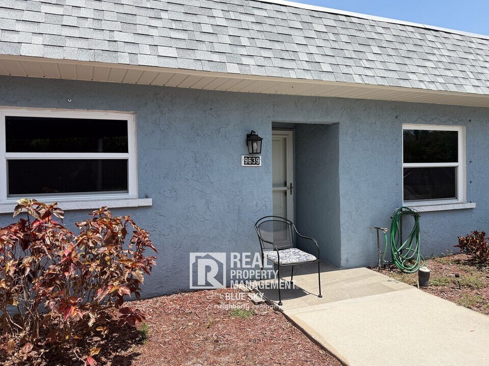 9639 Greenskeeper Dr in New Port Richey, FL - Building Photo