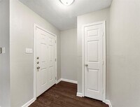 8706 Valley Rock Dr photo'