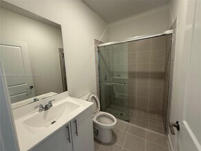 184 SE 10th St in Florida City, FL - Building Photo - Building Photo