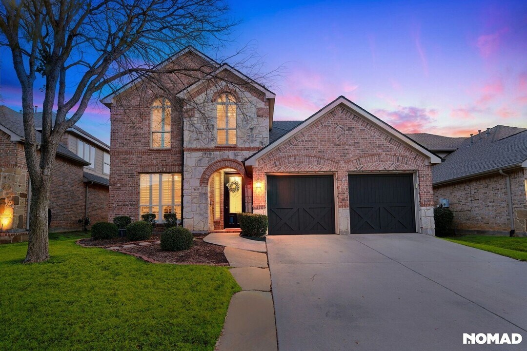 1128 Wilson Dr in Argyle, TX - Foto de edificio