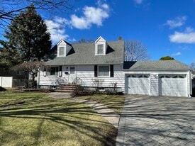 950 S Plympton St in New Milford, NJ - Building Photo