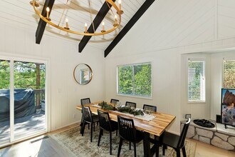 695 Sutter Ln in Lake Arrowhead, CA - Building Photo - Building Photo