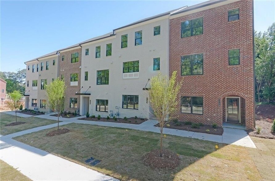 2818 Woodland Terrace, Unit 3091 in Smyrna, GA - Building Photo