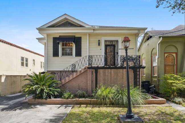 5367 Canal Blvd in New Orleans, LA - Building Photo - Building Photo