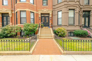 341 Beacon St in Boston, MA - Foto de edificio - Building Photo