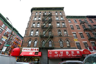 116-120 Mott St in New York, NY - Building Photo - Building Photo