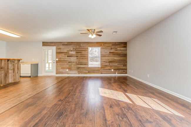 157 Jesse Layne Dr in Harvest, AL - Building Photo - Building Photo