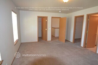 206 Lane Blvd NE in Orting, WA - Foto de edificio - Building Photo