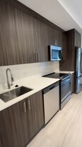 640 NE 62nd St, Unit S4