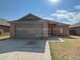 11207 Akron Ave in Lubbock, TX - Building Photo