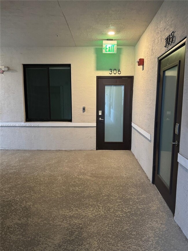 8363 NW 41st St, Unit 306 in Doral, FL - Building Photo - Building Photo