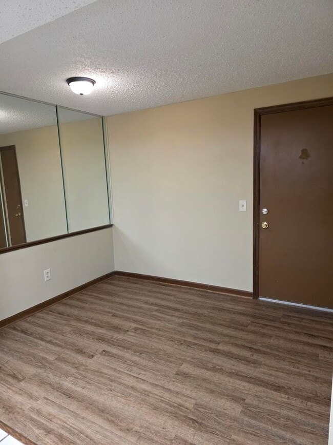 60 Oakridge Dr in West Seneca, NY - Building Photo - Building Photo