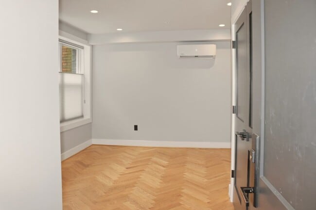 1643 New Jersey Ave NW in Washington, DC - Foto de edificio - Building Photo