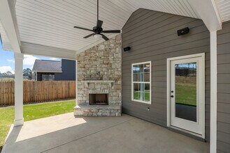 3069 Wynn Way in Opelika, AL - Foto de edificio - Building Photo