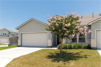 7437 Seal Beach Ct in Corpus Christi, TX - Building Photo - Building Photo