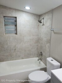 916 NW 2nd St photo'