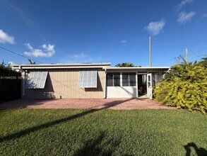 238 SE 3rd St in Dania Beach, FL - Building Photo - Building Photo