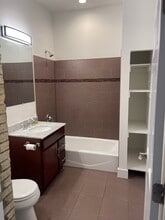 3220 N Humboldt Blvd in Milwaukee, WI - Foto de edificio - Building Photo