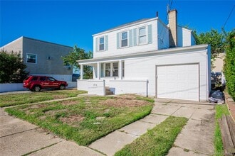 59 Eldorado St in Atlantic Beach, NY - Building Photo - Building Photo