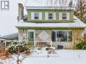 14 Tofield Crescent in Toronto, ON - Building Photo