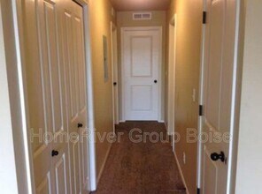 865 N Bonsai Ln in Meridian, ID - Building Photo - Building Photo