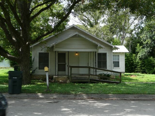 104 Eastwood St in San Marcos, TX - Building Photo - Building Photo