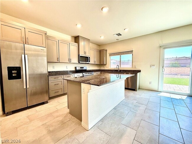 1841 James Crk Dr in North Las Vegas, NV - Building Photo - Building Photo