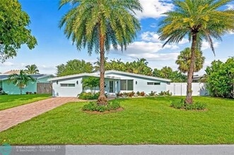 4401 NE 13th Terrace in Oakland Park, FL - Building Photo - Building Photo