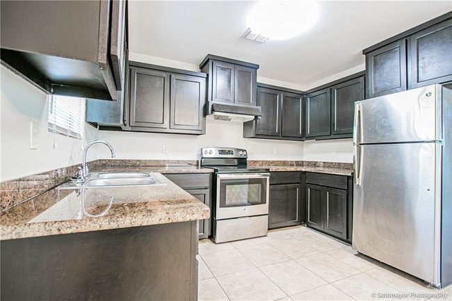 10 Taxco Ct in Edinburg, TX - Building Photo - Building Photo