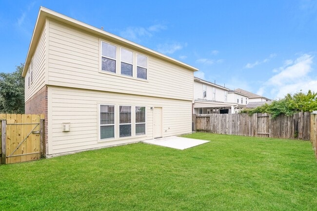 property at 14815 Hillside Woods Ct